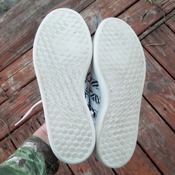 Men's Adidas Cloudfoam Art White Zebra Stripes classic sneakers US size 11 - Picture 7 of 8